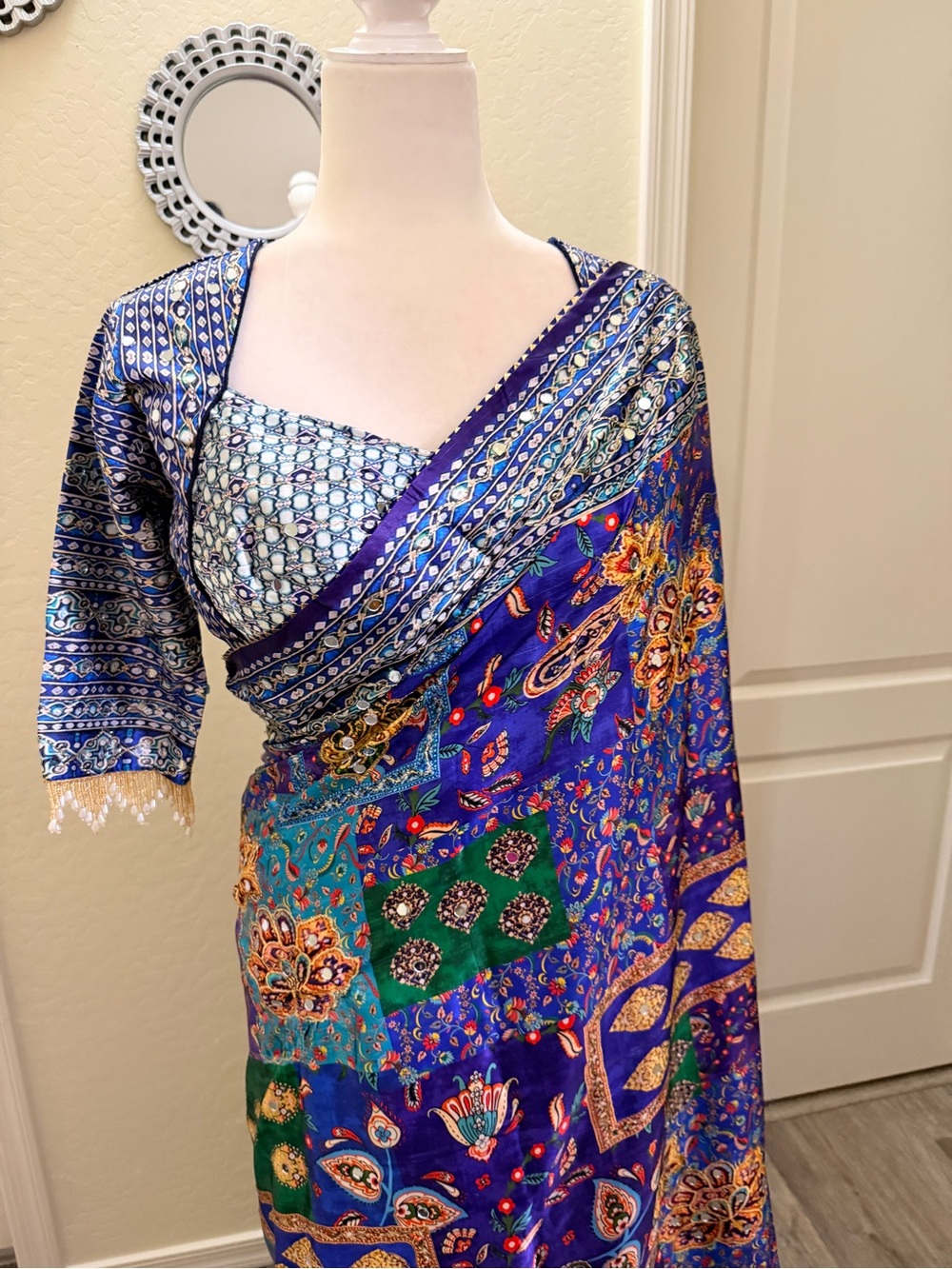 Saree - Picture 7 of 10